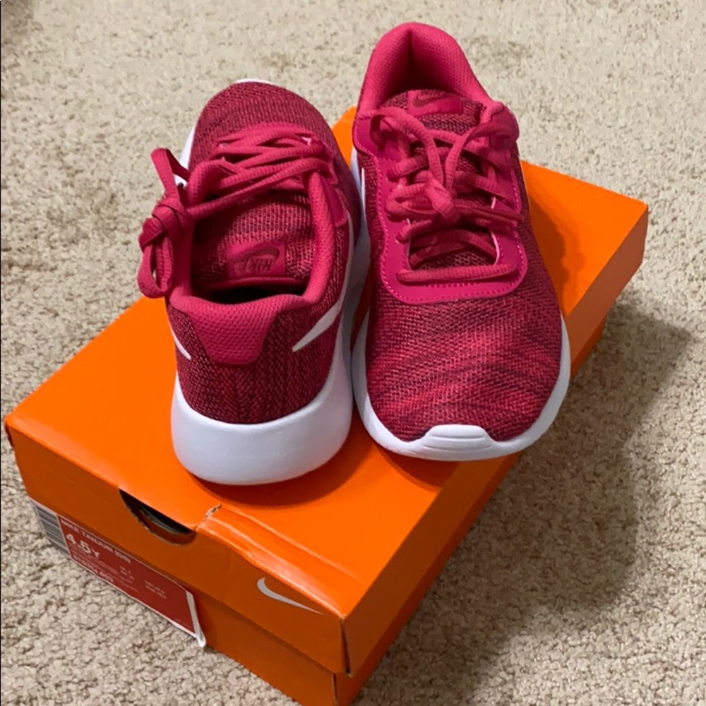 Nike Tanjun - Picture 2 of 2